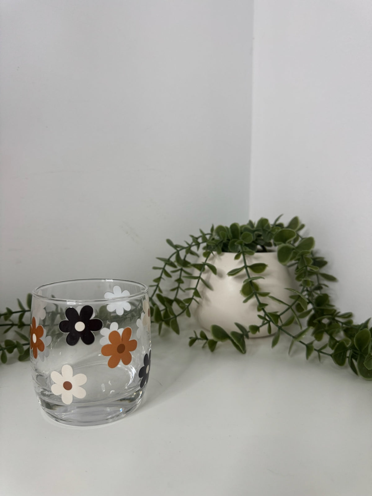 Brown flowers whiskey glass