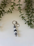 Black cowboy hat metal keychain
