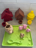 3 little pigs play set