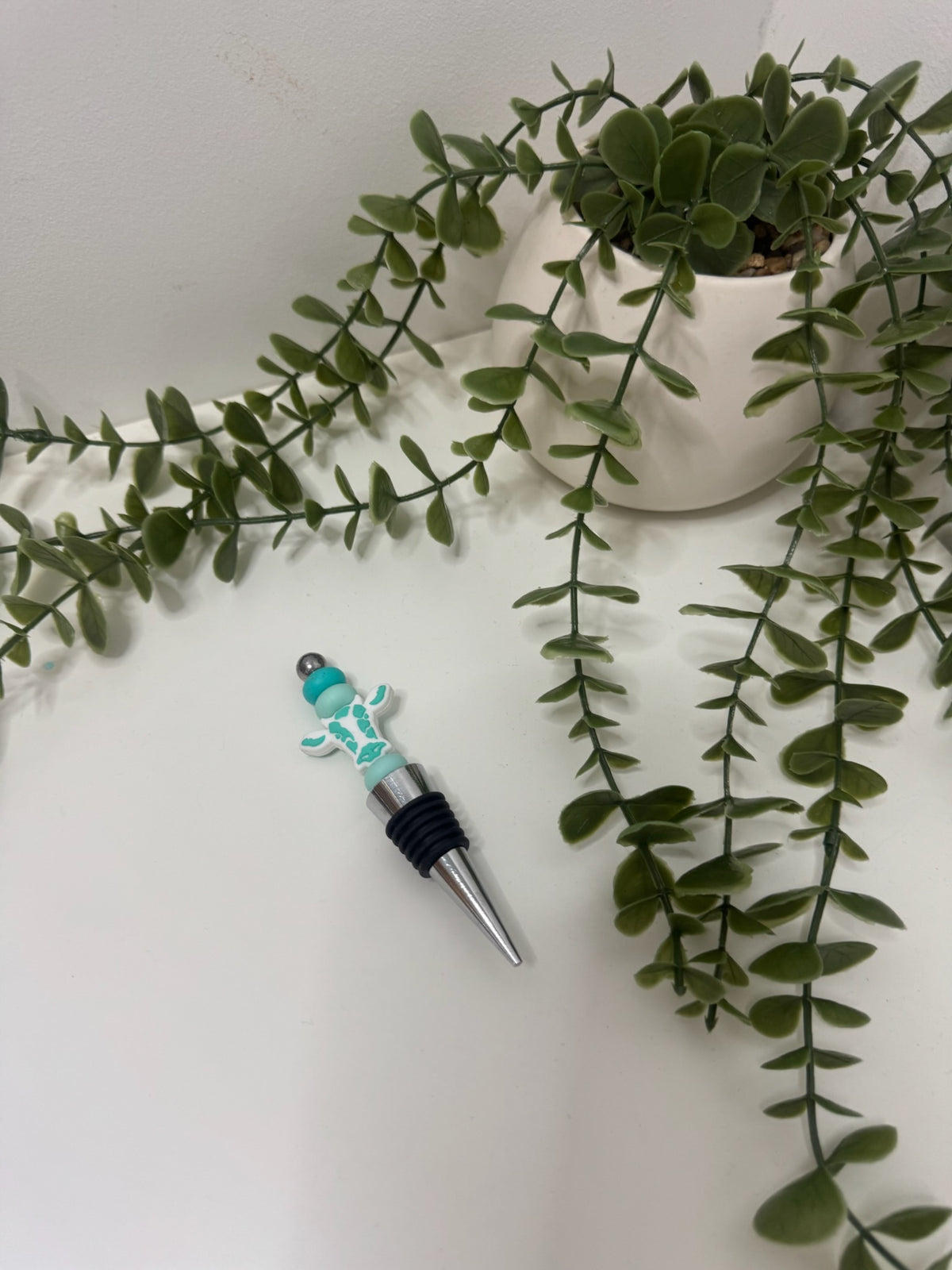 Cow wine stopper