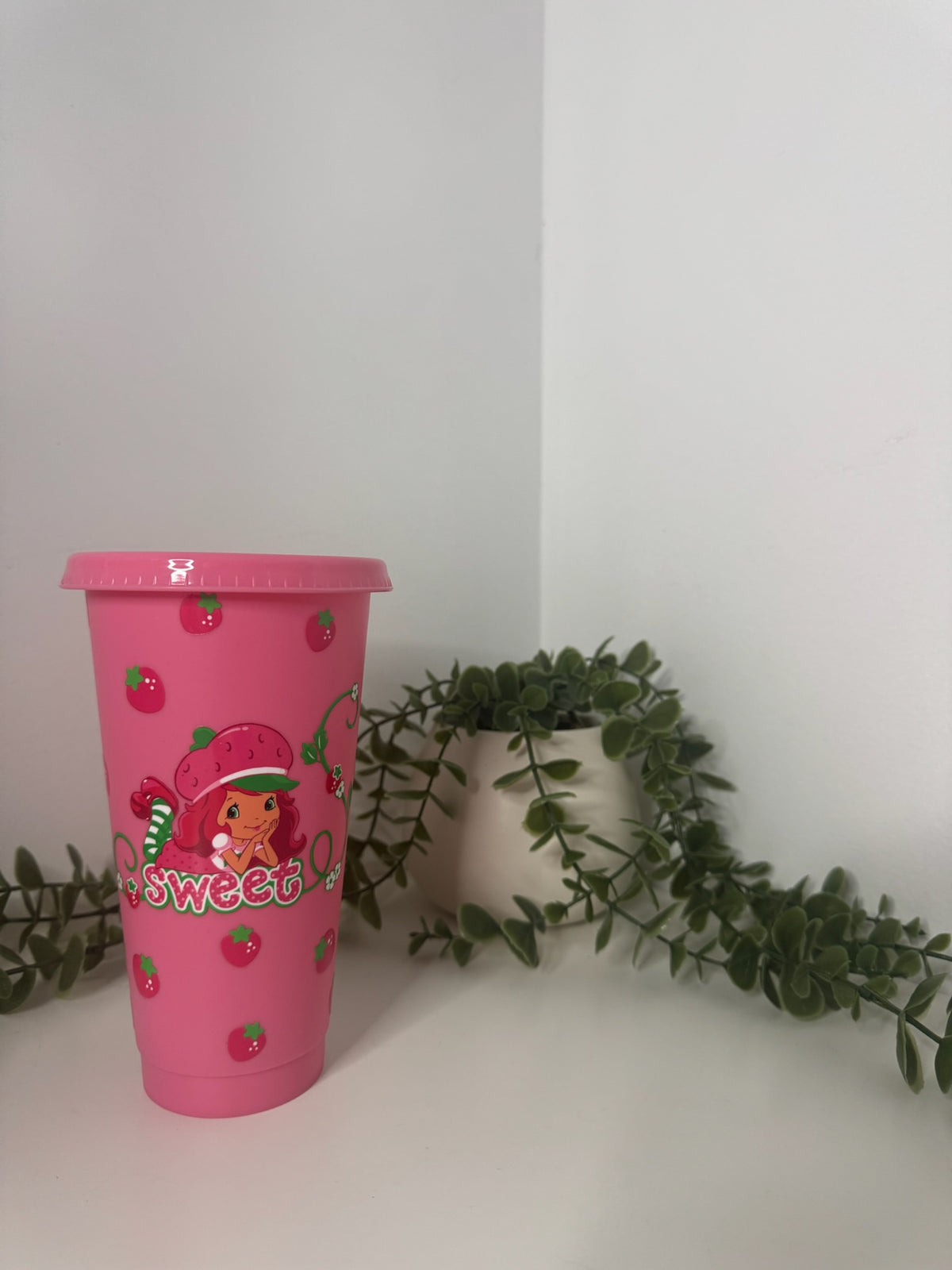 Strawberry shortcake cold cup 24oz