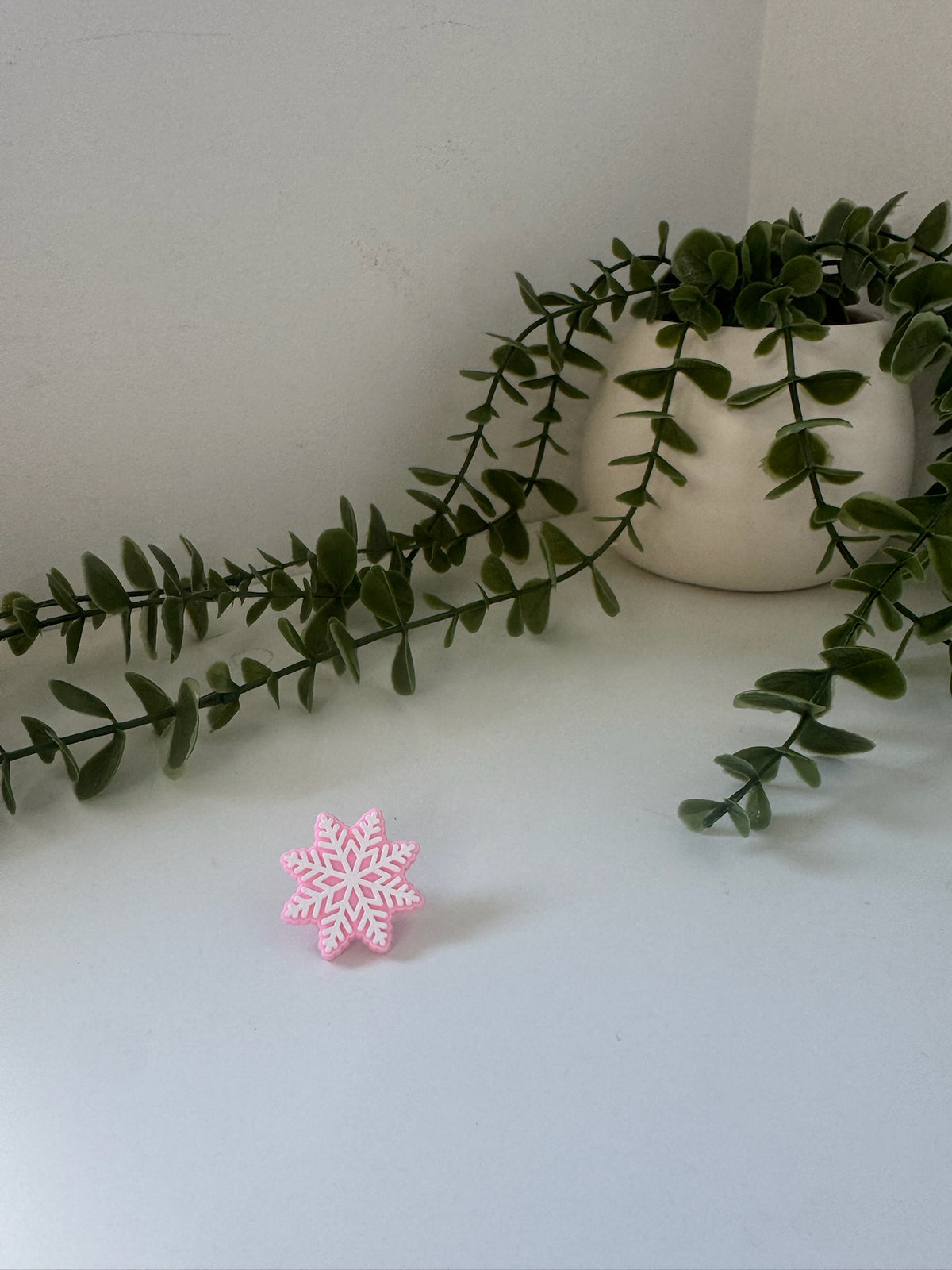 Pink snowflake silicone straw topper