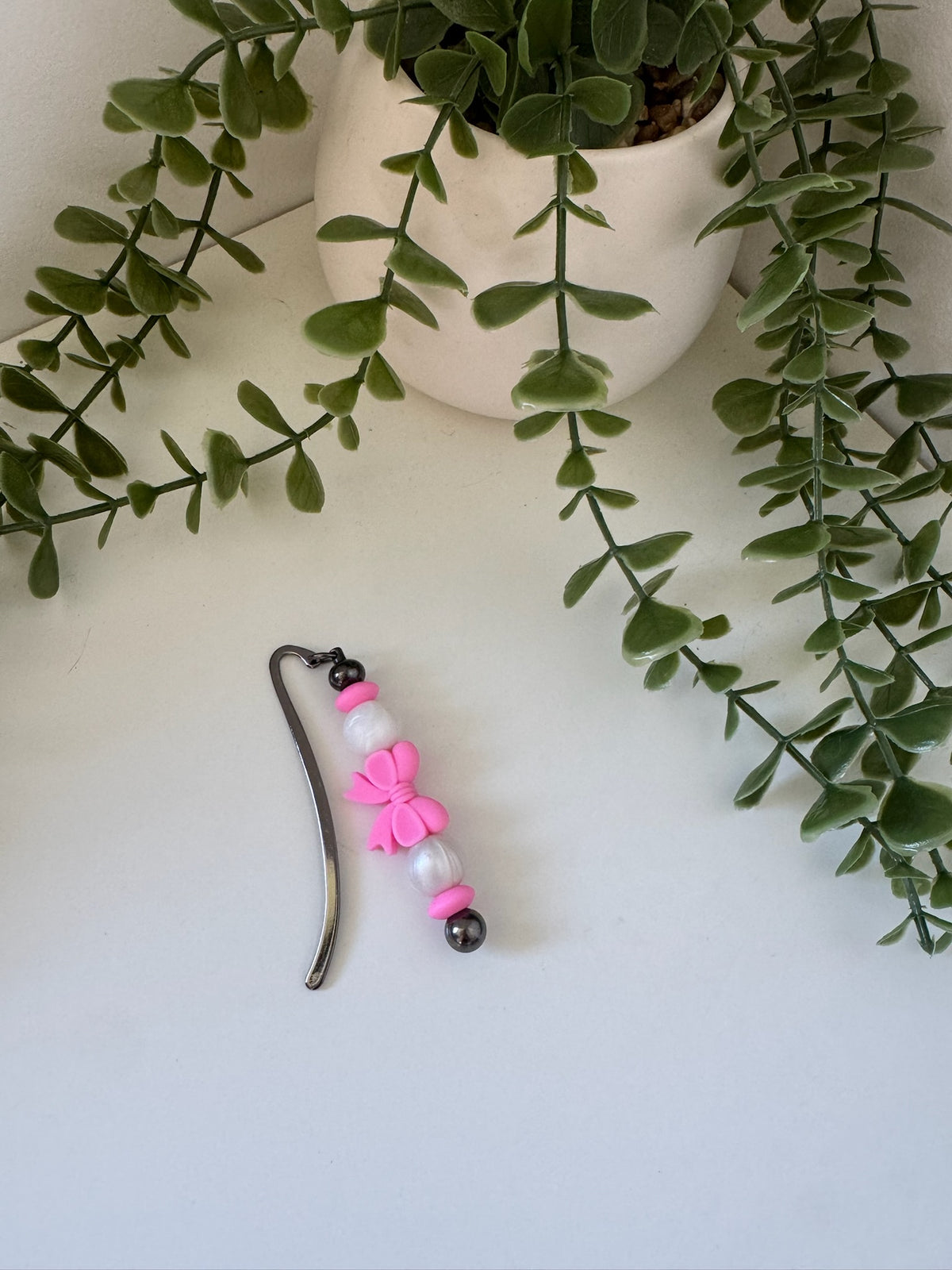 Pink bow silicone beaded bookmark