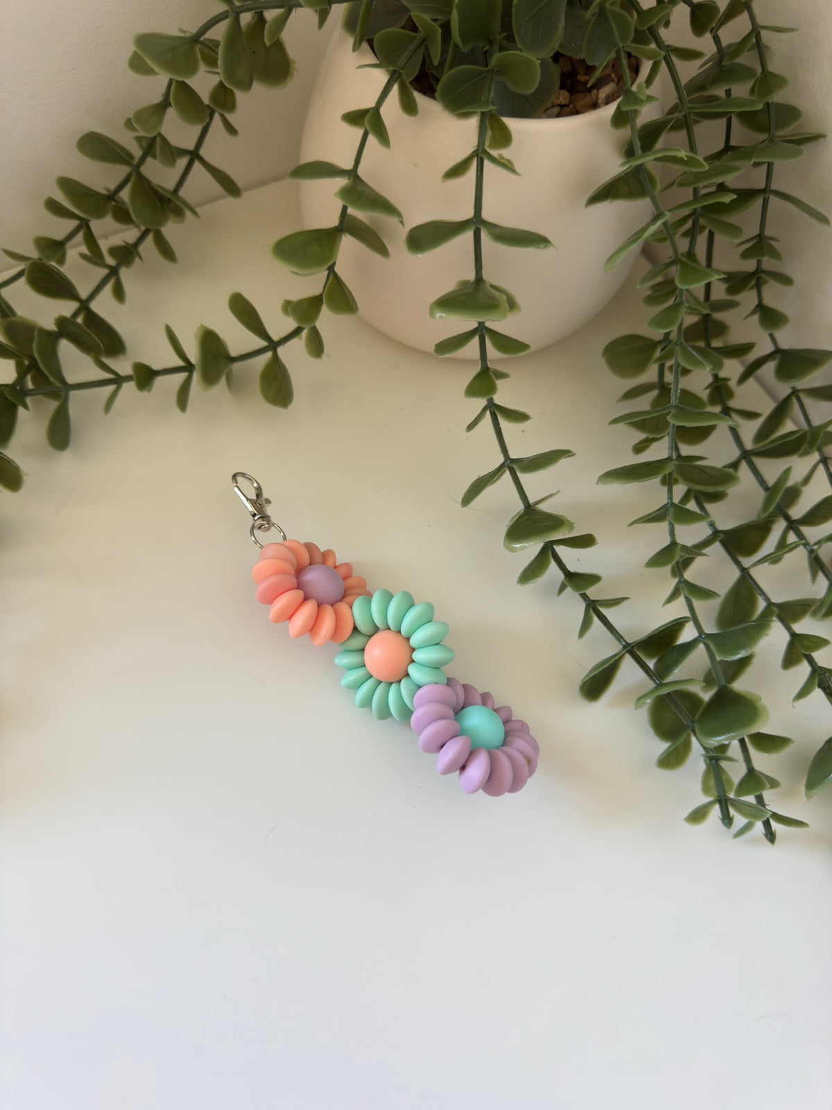 Multi triple flower keychain