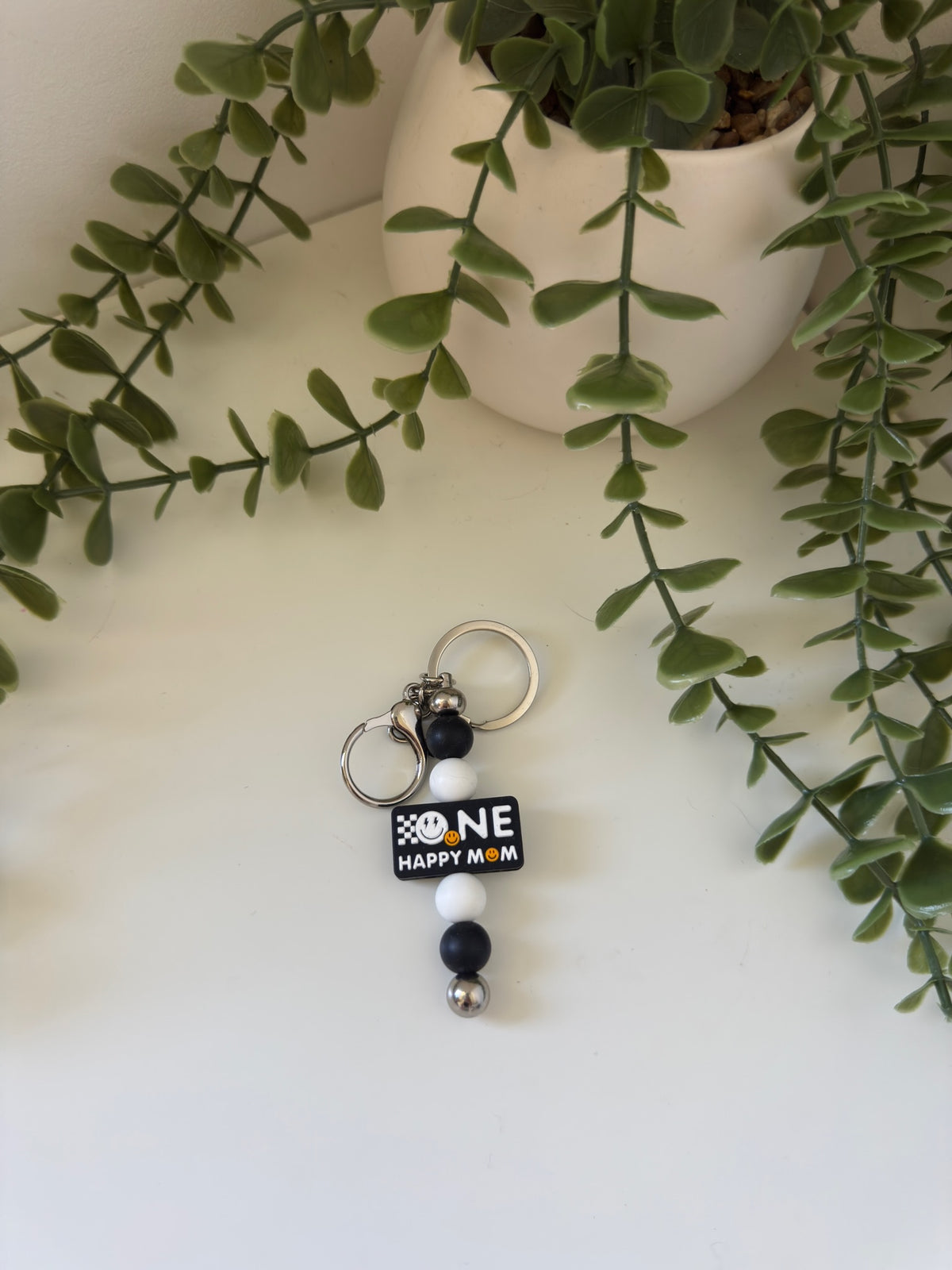 One happy mum metal keychain