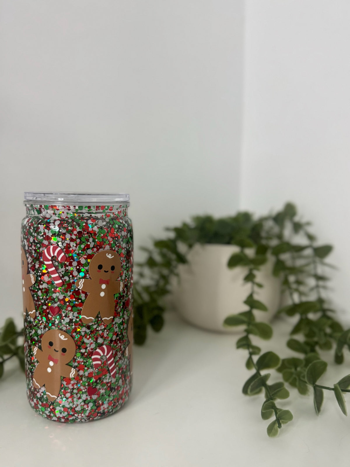 Gingerbread man acrylic beer can snow globe