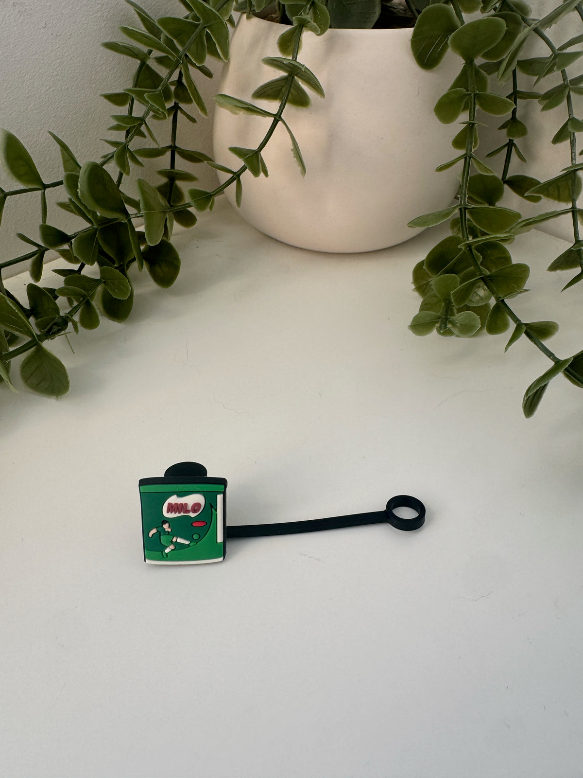 Milo silicone straw topper